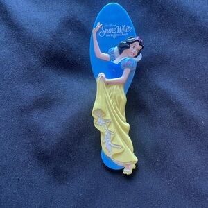 Vintage 1993 Disney Snow White Hairbrush